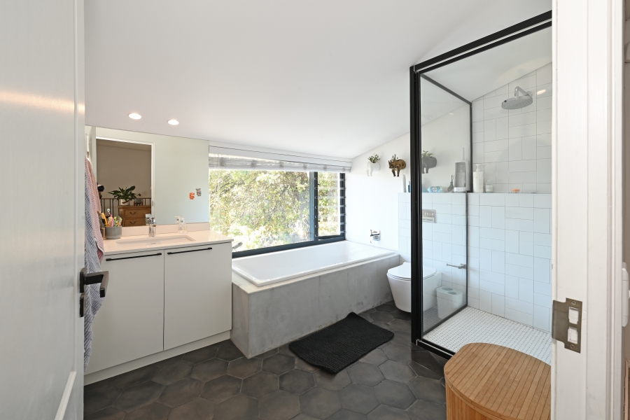 To Let 4 Bedroom Property for Rent in Newlands Western Cape